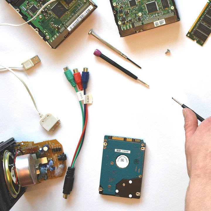 computer repair technician